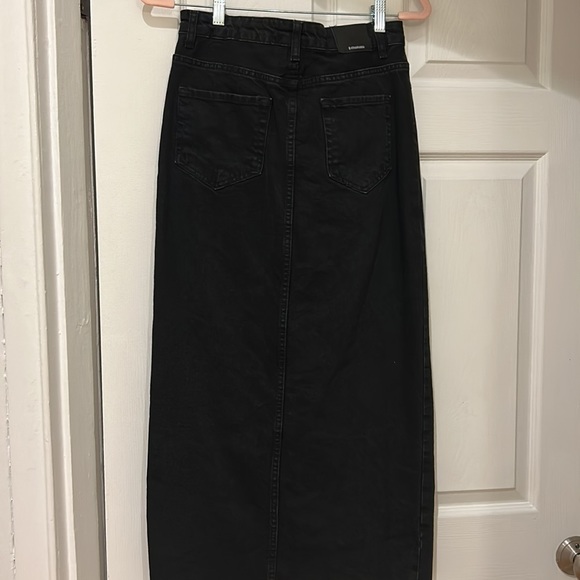 Stradivarius long slit skirt size 38 (US size 6) - Picture 4 of 5